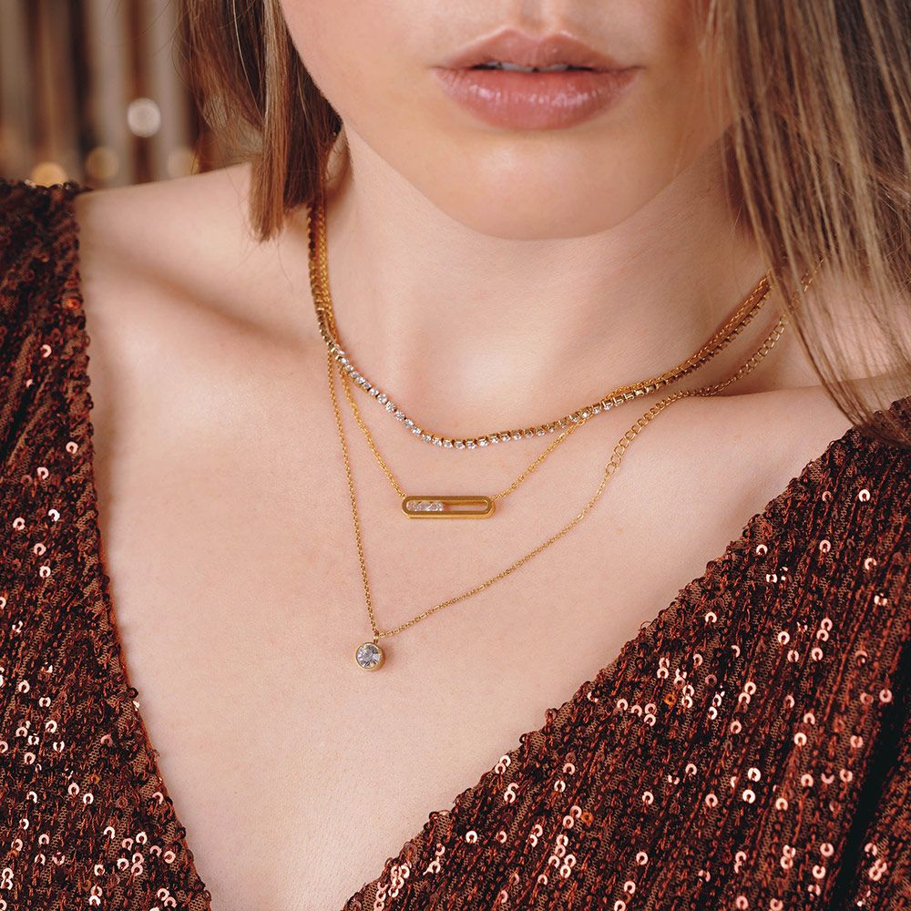 Feine Edelstahl-Tenniskette mit funkelnden Zirkonia und elegantem Glanz von Juwejé.